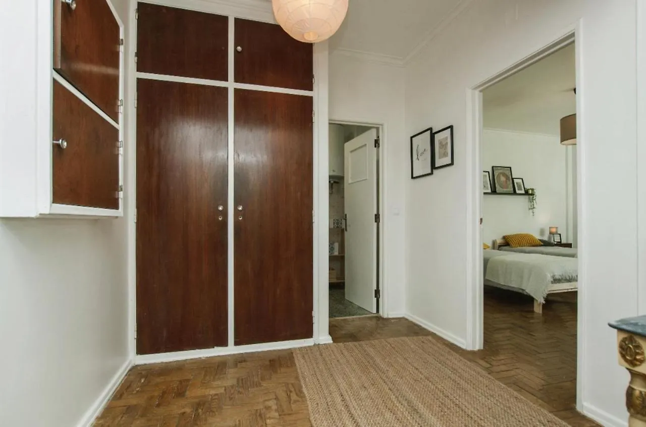 Lisbon - Low Cost - Airport - Subway Apartment
