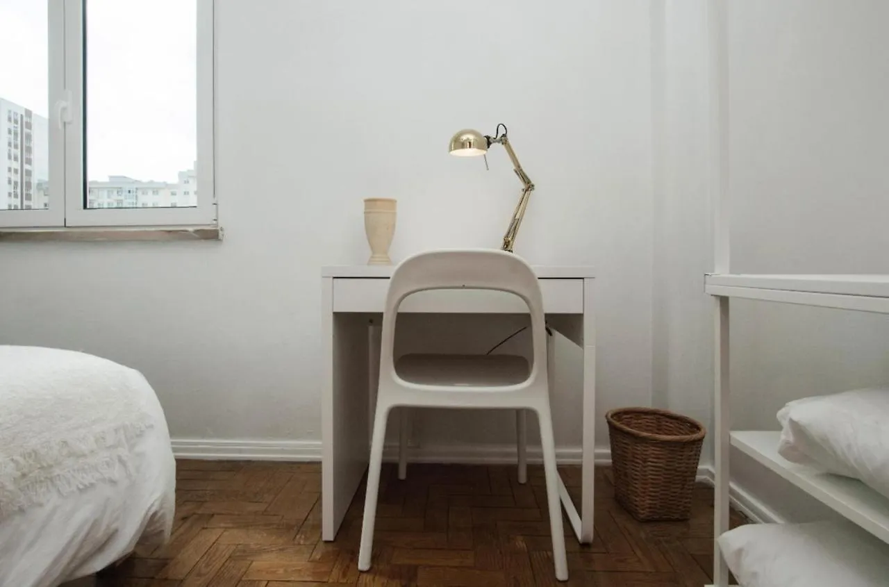 Lisbon - Low Cost - Airport - Subway Apartment