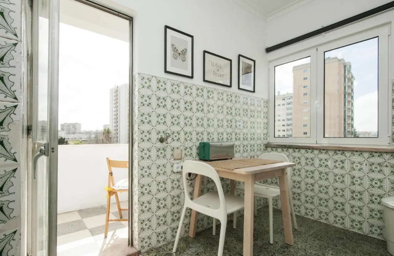 Apartment Lisbon - Low Cost - Airport - Subway